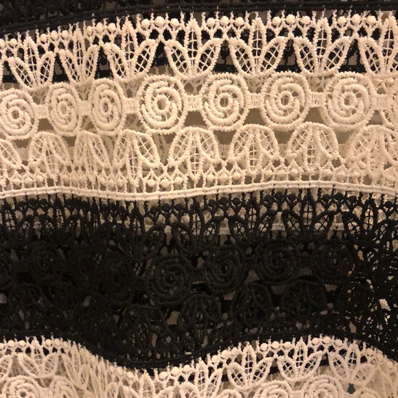 Zara Black and white embroidered shirt - Picture 2 of 3